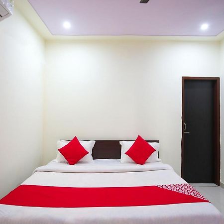Готель Oyo Flagship 62980 Shiva Residency Garhi Harsaru Екстер'єр фото